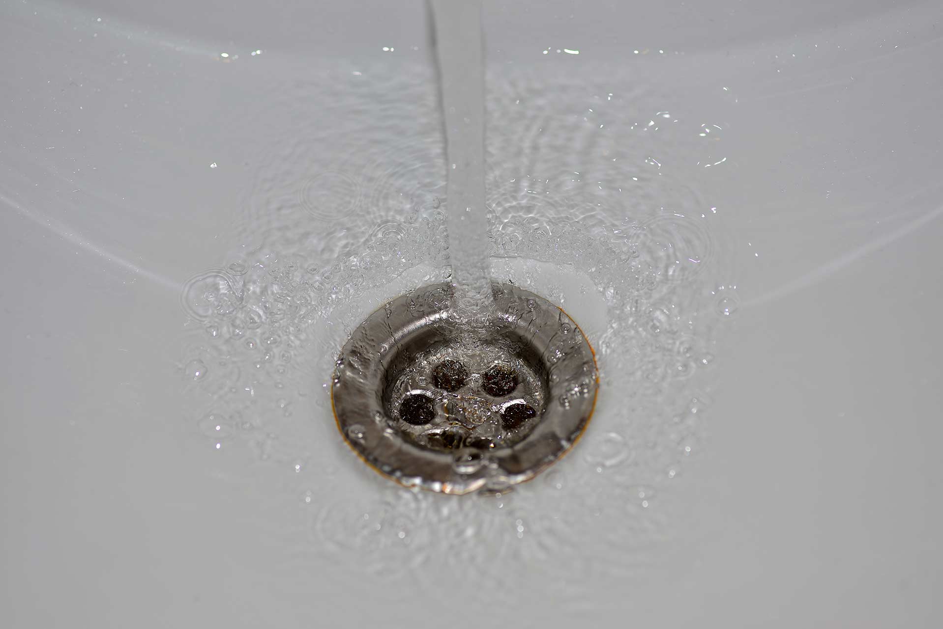 A2B Drains provides services to unblock blocked sinks and drains for properties in Faversham.